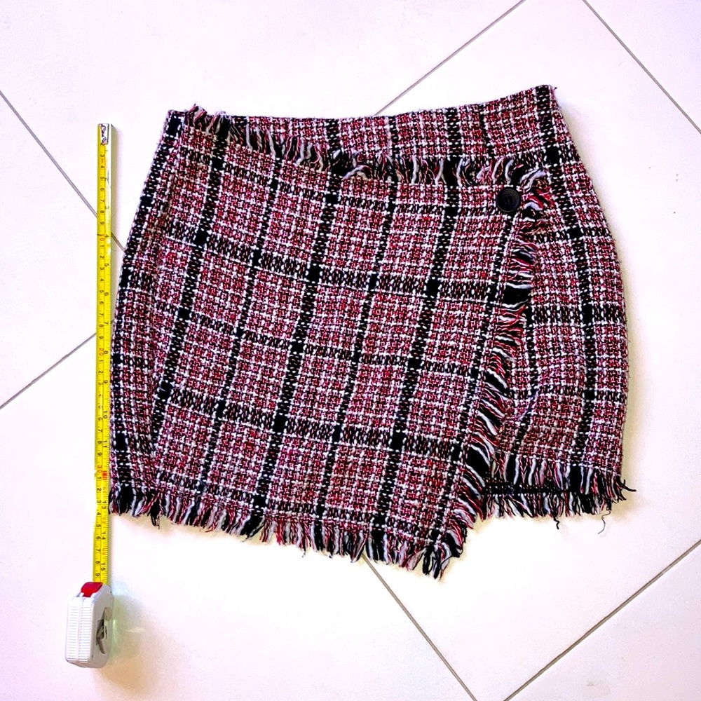 FashionNova Tweed skirt S